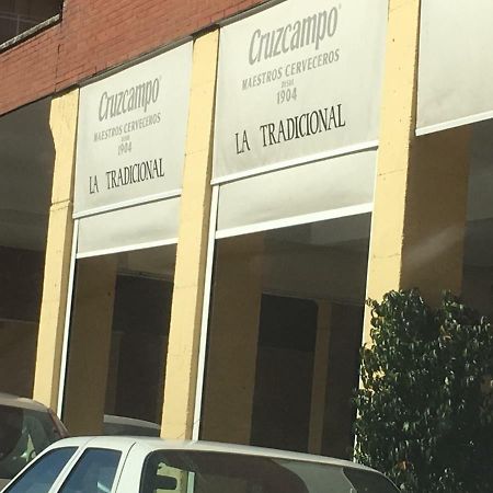 Apartamento Alberche Sevilla Exterior foto